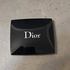 Dior サンク クルール 867 アトラクト　ATTRACTのサムネイル