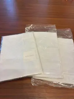 Nina Ricci他 ホワイトハンカチ3枚セット♡のサムネイル