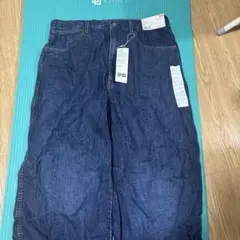 ユニクロ　UNIQLO ワイドフィットカーブジーンズ