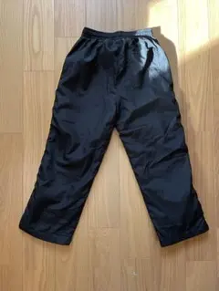 美品　裏起毛　黒のボトムス サイドライン　体育　110 シャカシャカ素材