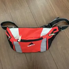 adidas ウエストポーチ赤黒