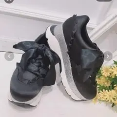 リボン付きブラック厚底スニーカーのサムネイル