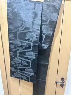 【美品】袋帯 正絹 黒地 蓮の花 幾何学・大花文様／和装 喪服 粋 モダン