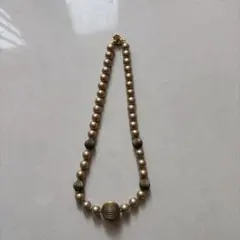 パール調 ネックレス 薔薇モチーフ留め具