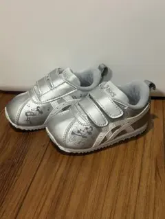 『新品未使用』asics シルバー ディズニー スニーカー　14cm