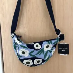 marimekko UNIQLOコラボフラワーパターン ボディバッグ新品未使用⭐︎