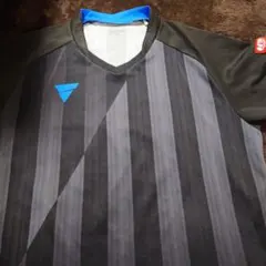 【人気♥ヴィクタス】卓球ユニフォーム　 黒とグレー ストライプ Ｍサイズ