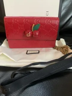 GUCCI レッド ショルダーバッグ チェリー