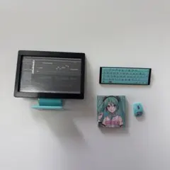 初音ミク　ミニチュア　ボカロ　パソコン　キーボード　マウス　CD カード　付き