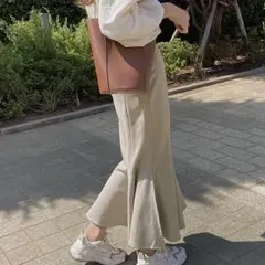 【美品】LAURI スリットマーメイドロングスカートのサムネイル