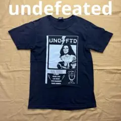 undefeated アンディフィーテッド　tシャツ　ブラック　プリント　M