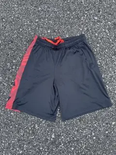 Under Armour ショートパンツ M 黒/赤