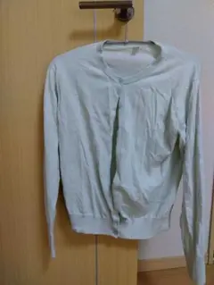 UNIQLO 薄い緑 カーディガン Sサイズ