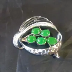 シルバー 調の葉型ブローチ グリーンストーン(昭和レトロ）