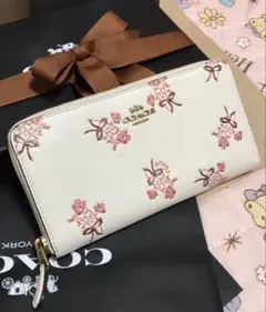 新品 コーチCOACH 長財布 花柄 キラキラリボン ホワイトcolor