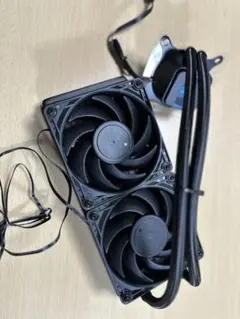 玄人志向240mm 水冷CPUクーラー 本体のサムネイル
