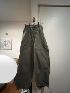 カーゴパンツ オリーブグリーン UNIQLO