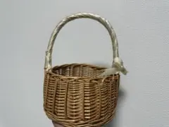 籐製リボン付き小型バスケット