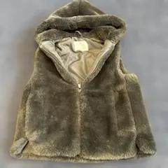 キッズ　ベスト　フード付き　120