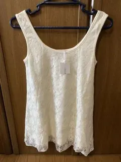 イング　トップ　タンクトップ ノースリーブ　新品