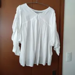 ホワイト バルーンスリーブ シャツ 五分袖