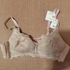 Triumph ノンワイヤーブラジャー A85 ベージュ