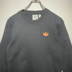 adidas　アディダス　ロンT　サイズXS　長袖Tシャツ　ワンポイント　古着