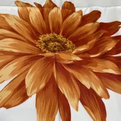 オレンジ色の花柄生地 約180cm x 100cm