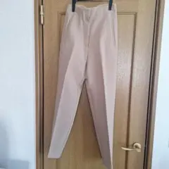 ☆ZARAベージュ センタープレス パンツ