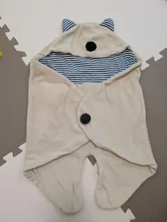 動物の耳付きおくるみ