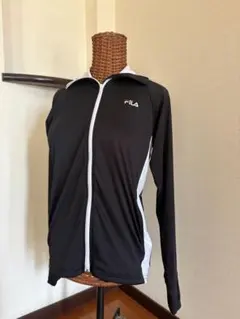 FILA ラッシュガード 新品帽子　フルジップ レディース ブラック M 美品
