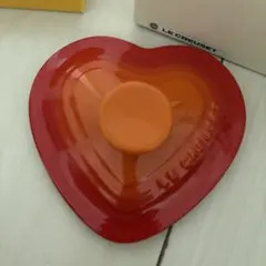 ル・クルーゼ LE CREUSET ハート型の蓋付きラムカン耐熱容器・ココットのサムネイル