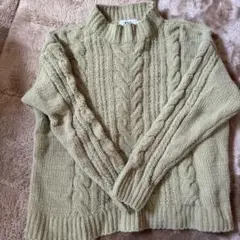 ケーブルニット