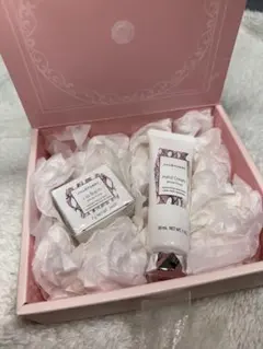 JILL STUART ハンドクリーム＆リップバームセット