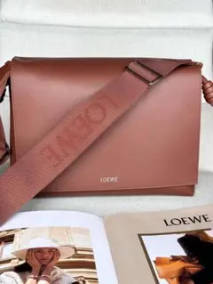 LOEWE ブラウン メッセンジャーバッグ