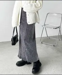 GeeRA ベロアプリーツバックスリットロングタイトスカート