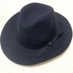 【新品未使用】帽子　中折れハット　ツバ広　ウール　ゴールドチャーム　ネイビー