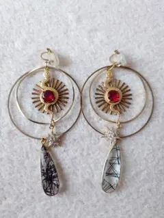 国内作家様製　蛇と星のイヤリング