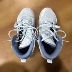 ASICS バスケットボールシューズ キッズ　ライトブルー