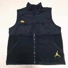 ブラック ダウンベスト