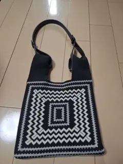 ニットバッグ　ショルダーストラップ付