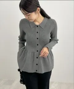 新品タグ付き Futieland フューティアランド ペプラムリブニット グレー