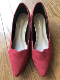 赤スウェードパンプスのサムネイル