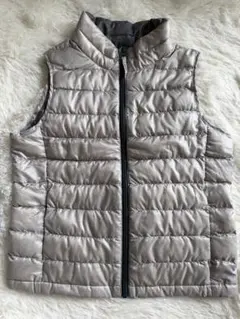 UNIQLO ダウンベスト 130 軽量 薄手 美品 キッズ