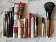 2025年最新】グロスまとめ売りの人気アイテム - メルカリ