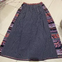 花柄と幾何学模様のスカート M
