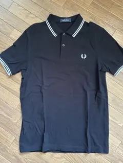 FRED PERRY ポロシャツ　ブラック×ホワイト　Mサイズのサムネイル