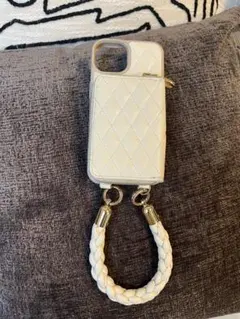 神崎恵さん愛用BANDOLIER バンドリヤー iPhone11. XRケース - メルカリ