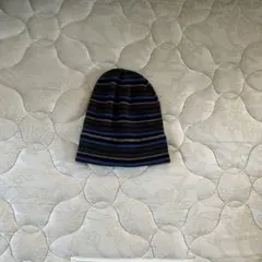 青と黒のストライプニット帽