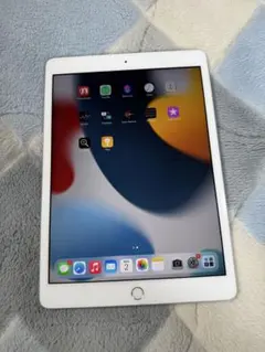 Apple iPad (第7世代) シルバー 32GB